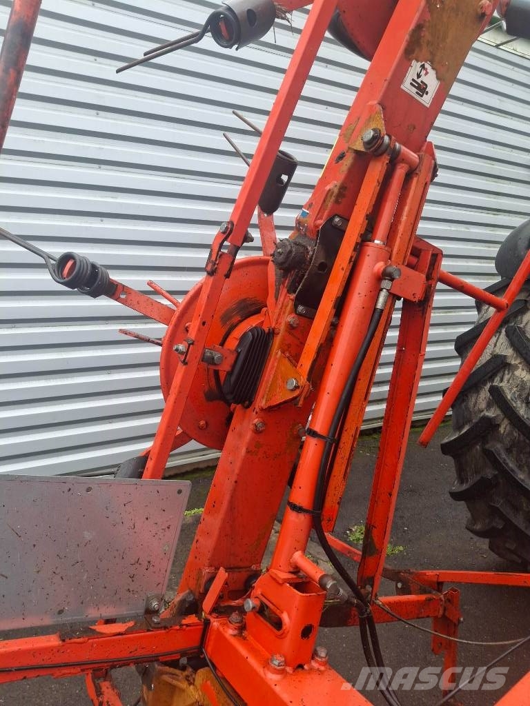 Kuhn GF 5902 مكابس وميبسات التبن