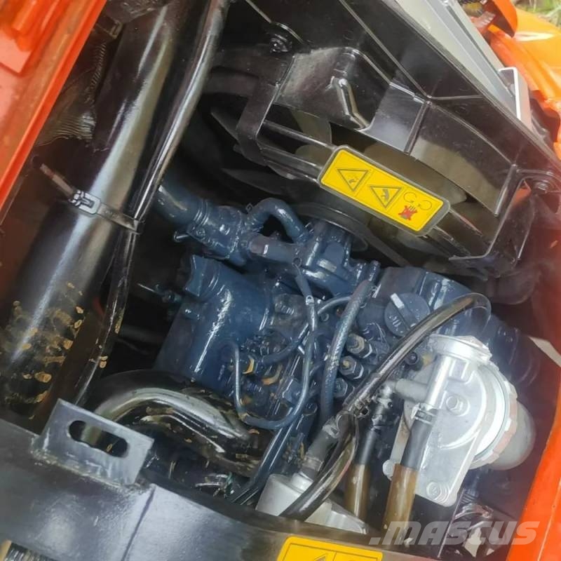 Kubota U 20 小型挖掘机