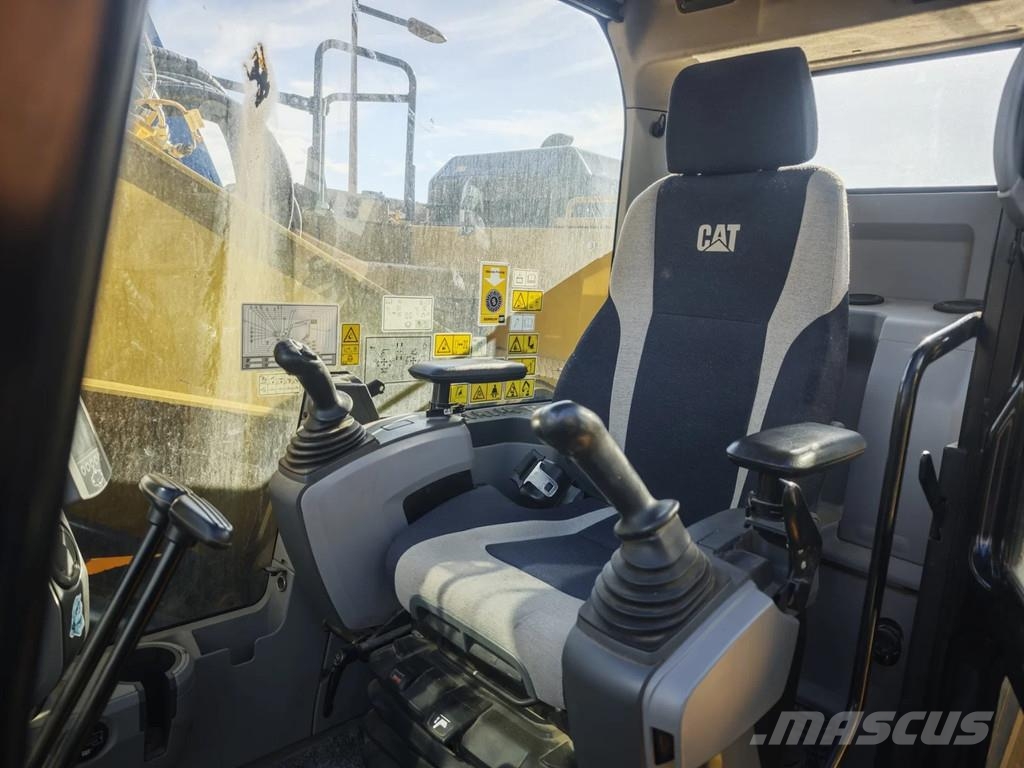 CAT 325 FLCR 3 Attechments! Roomikekskavaatorid