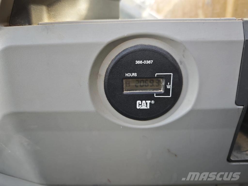 CAT 325 FLCR 3 Attechments! Roomikekskavaatorid