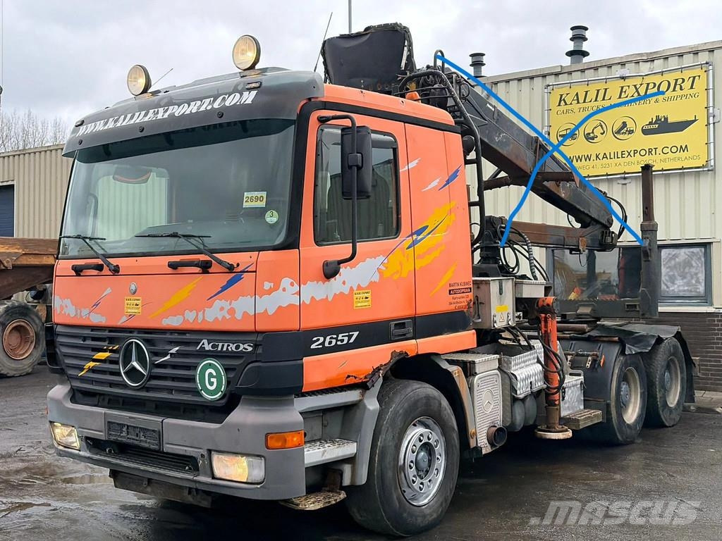 Mercedes-Benz Actros 2657 V8 6x4 EPS 3 Pedals Full Steel Suspens 牵引车