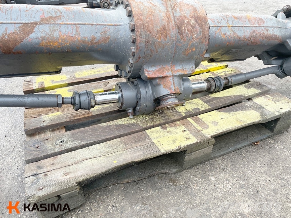 Volvo EW 230 C front axle Sillad