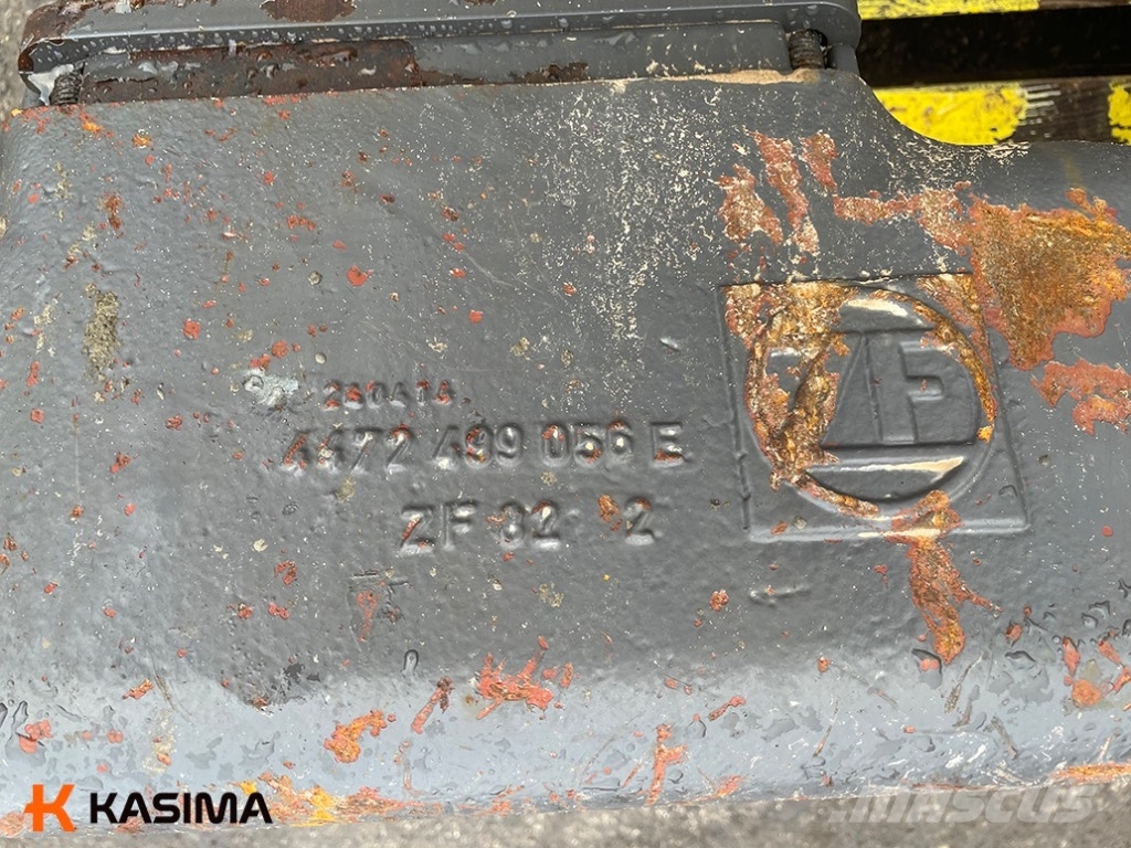 Volvo EW 230 C front axle Sillad