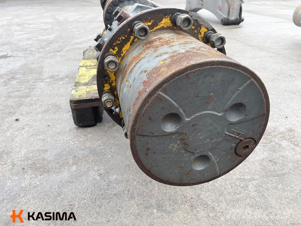 Volvo EW 230 C front axle Sillad