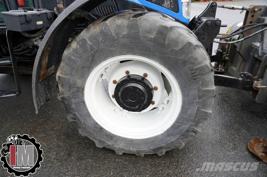 New Holland TD 5.85 / XHD316 Tractors