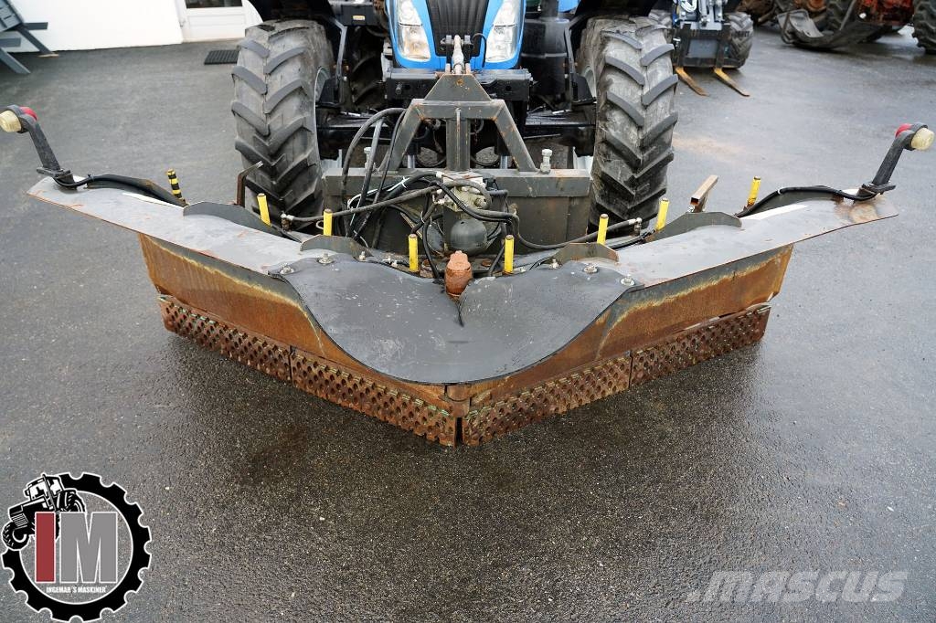 New Holland TD 5.85 / XHD316 Tractors