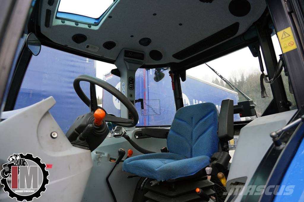 New Holland TD 5.85 / XHD316 Tractors