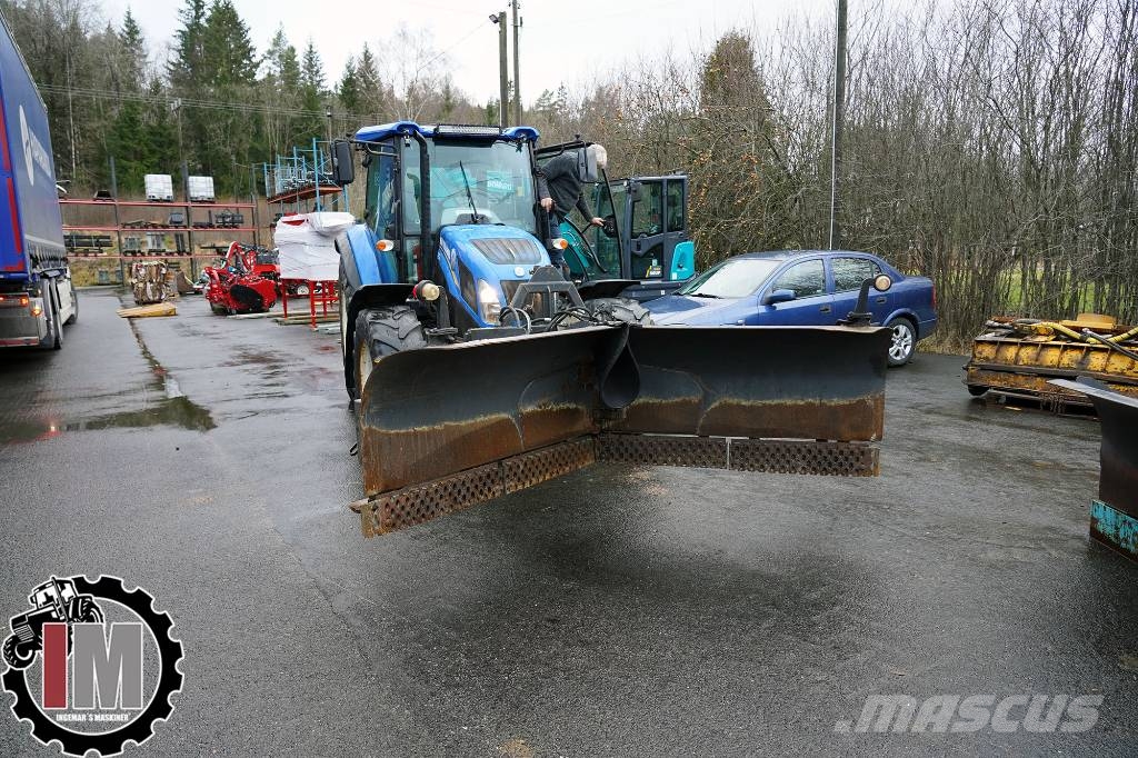 New Holland TD 5.85 / XHD316 Tractors