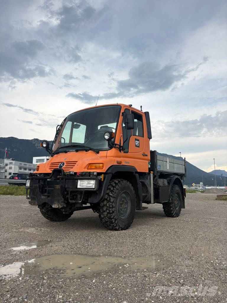Unimog U300 Camiones de cama baja