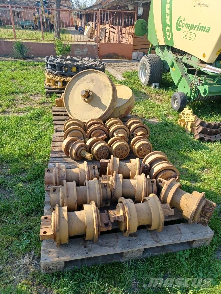 Komatsu D 65 - D85 Гусеницы и цепи