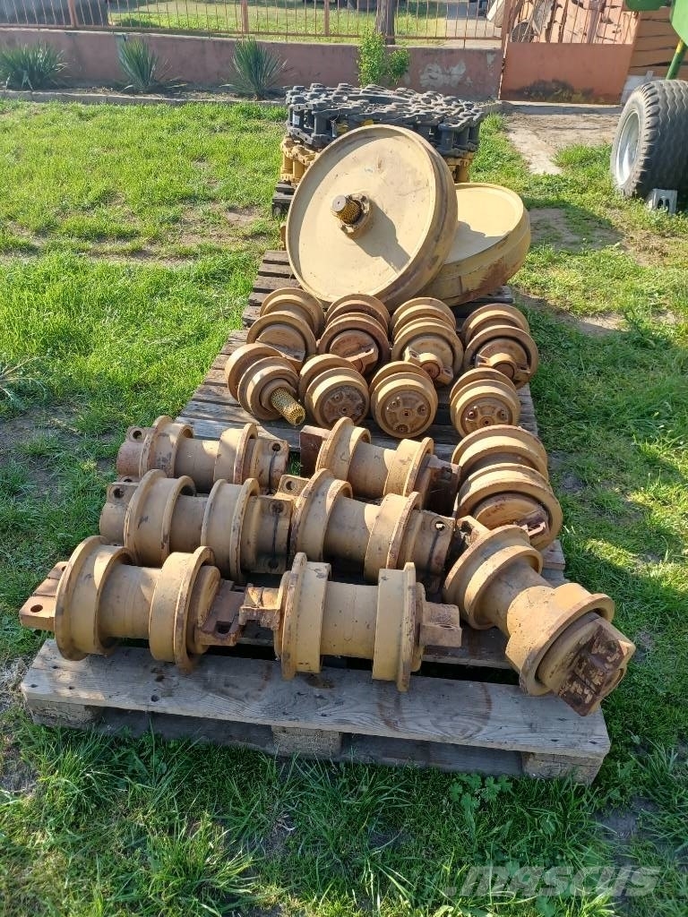 Komatsu D 65 - D85 Гусеницы и цепи