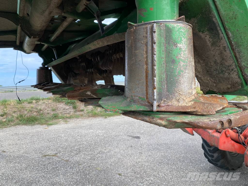 John Deere F310R Avec Conditionneur endommagée Niittomurskaimet