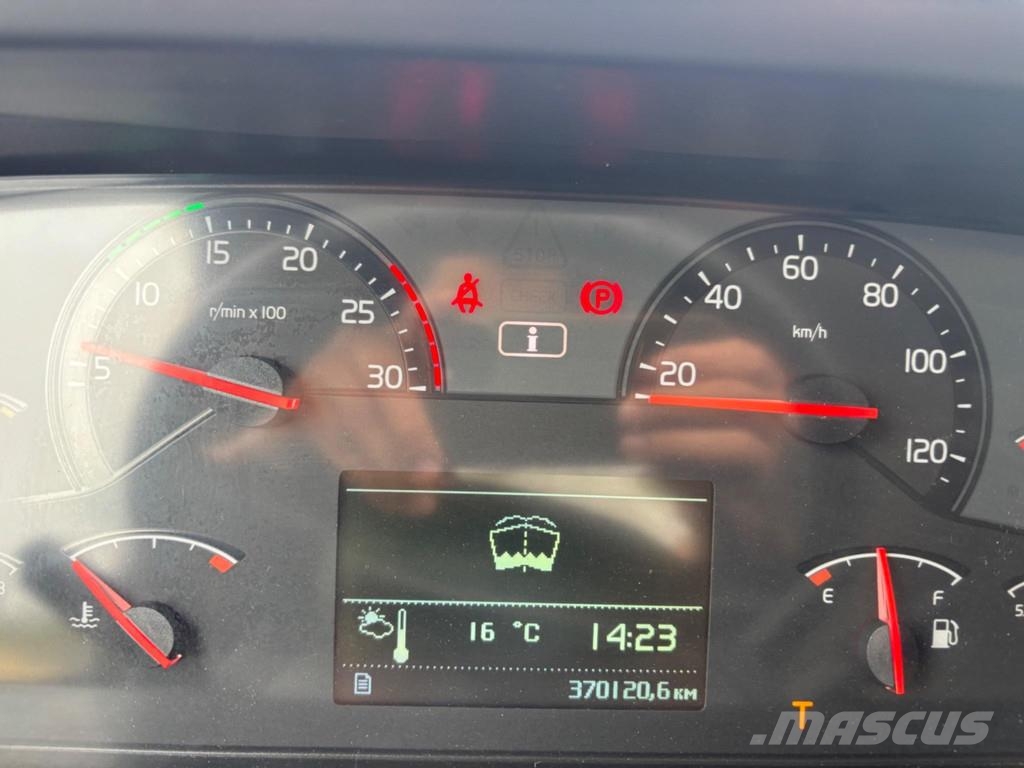 Volvo FM330 4x2 EURO5 + JOAB SKIP LOADER شاحنات لوادر