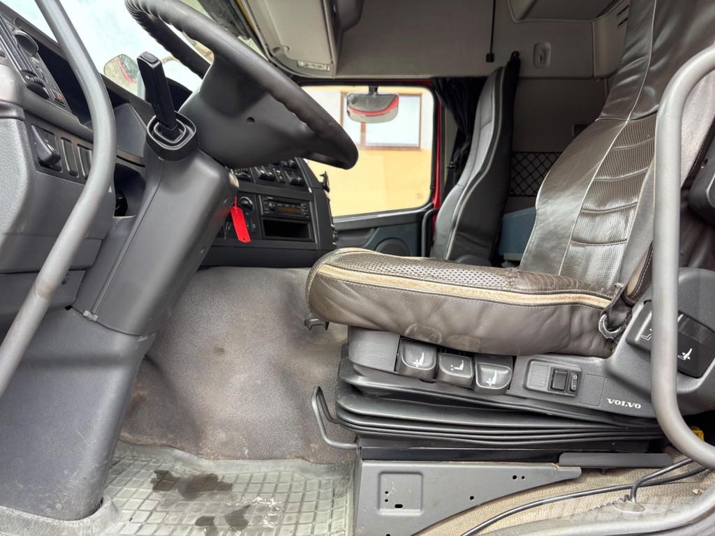 Volvo FM330 4x2 EURO5 + JOAB SKIP LOADER شاحنات لوادر