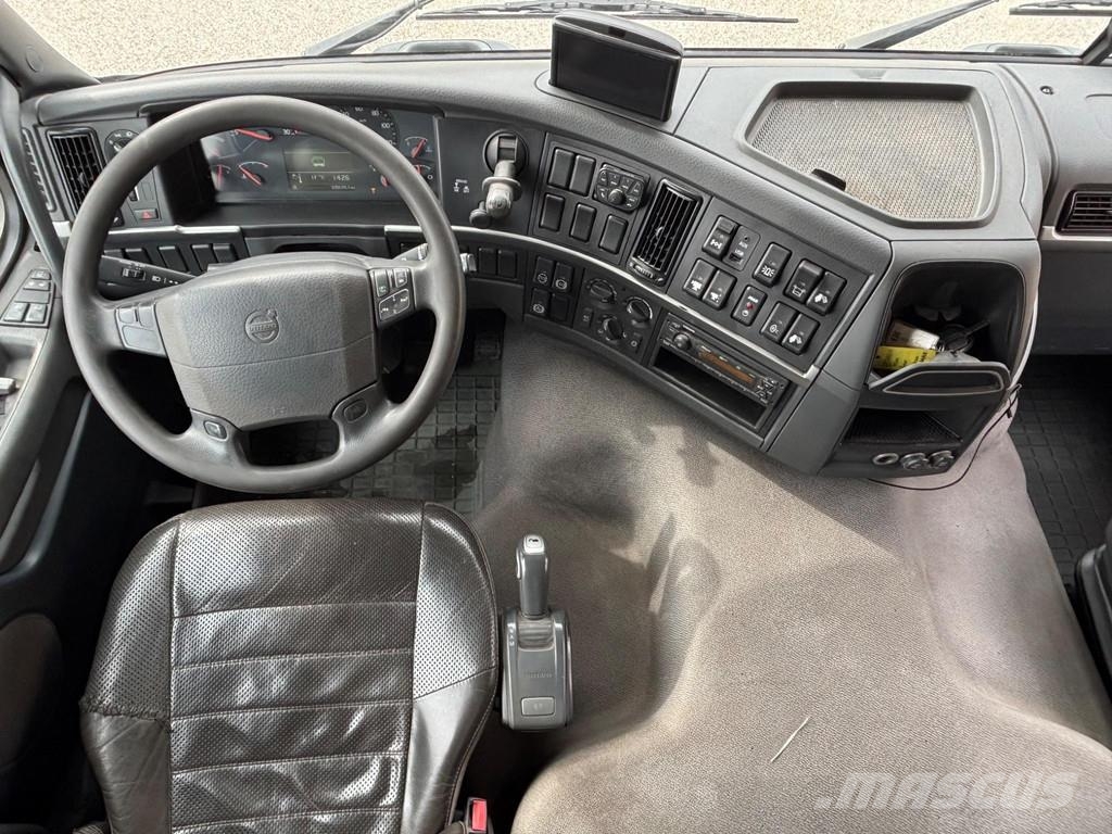 Volvo FM330 4x2 EURO5 + JOAB SKIP LOADER شاحنات لوادر