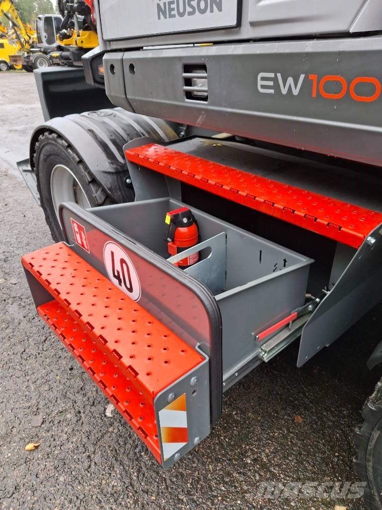 Wacker Neuson EW100-2 Pyöräkaivukoneet