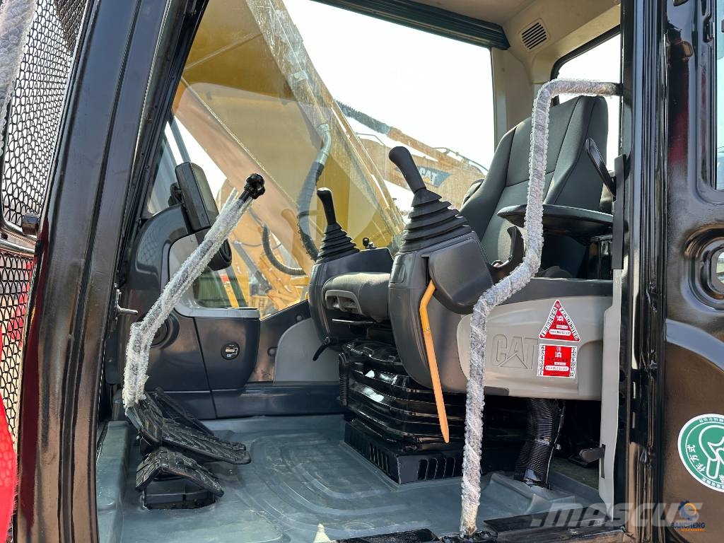 CAT 320D 대형 굴삭기 29톤 이상