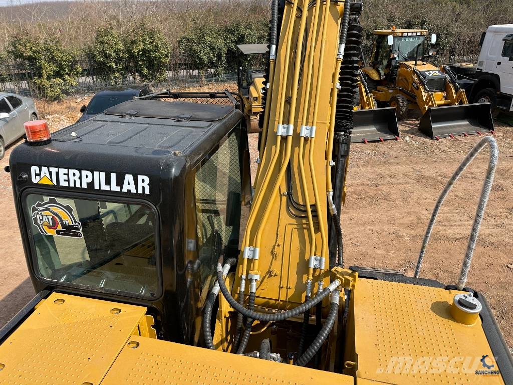CAT 320D 대형 굴삭기 29톤 이상