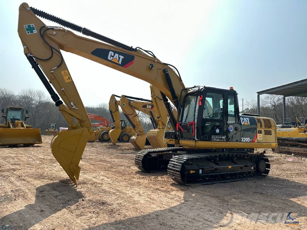 CAT 320D 대형 굴삭기 29톤 이상