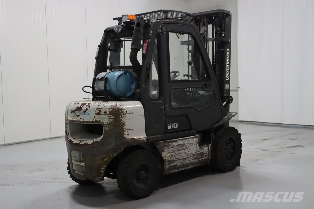 Nissan UGD02A30PQ Gas Stapler