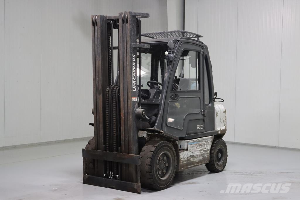 Nissan UGD02A30PQ Gas Stapler
