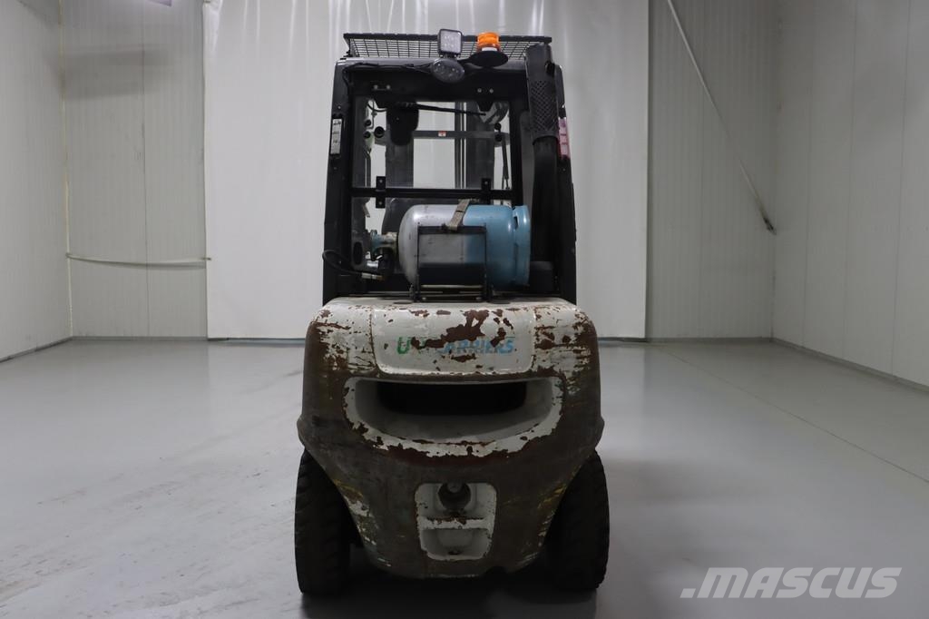 Nissan UGD02A30PQ Gas Stapler