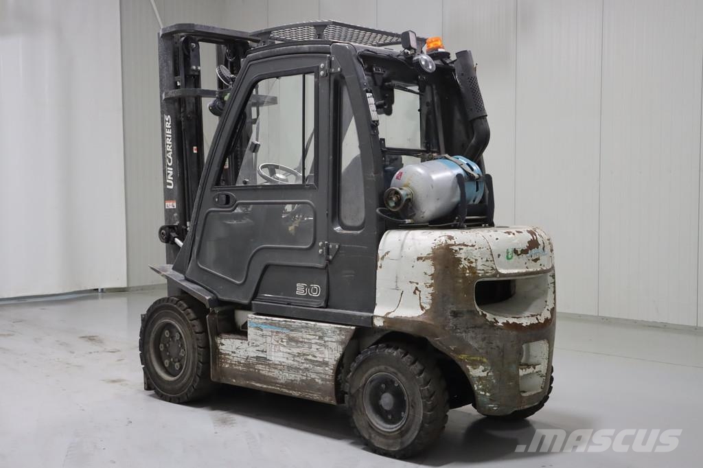 Nissan UGD02A30PQ Gas Stapler