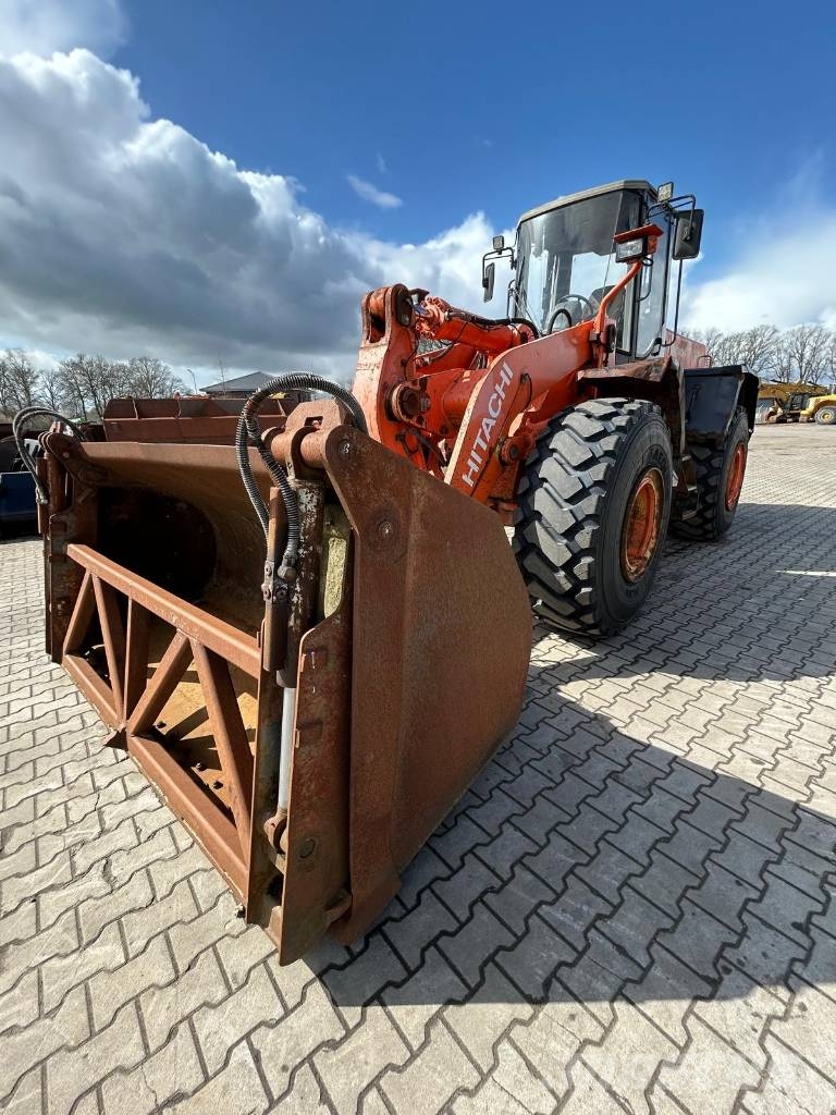 Hitachi LX 210 E Φορτωτές με λάστιχα (Τροχοφόροι)
