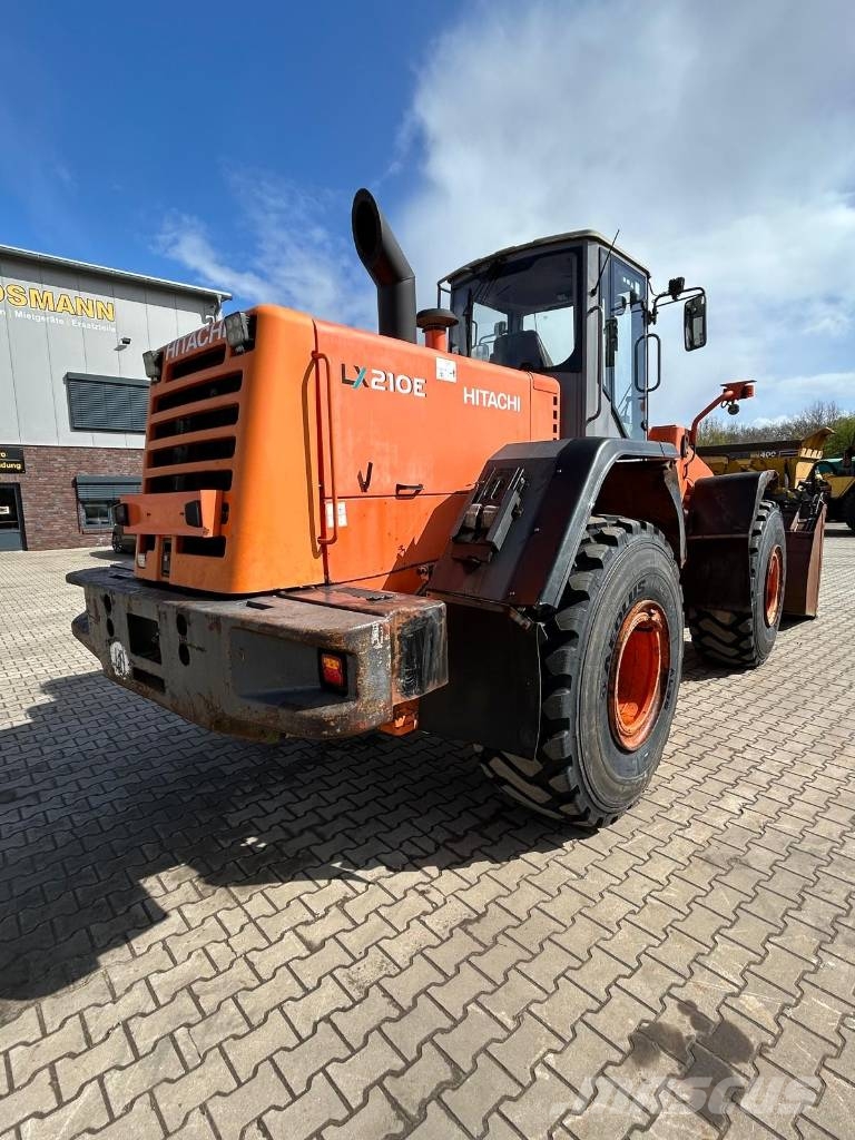 Hitachi LX 210 E Φορτωτές με λάστιχα (Τροχοφόροι)