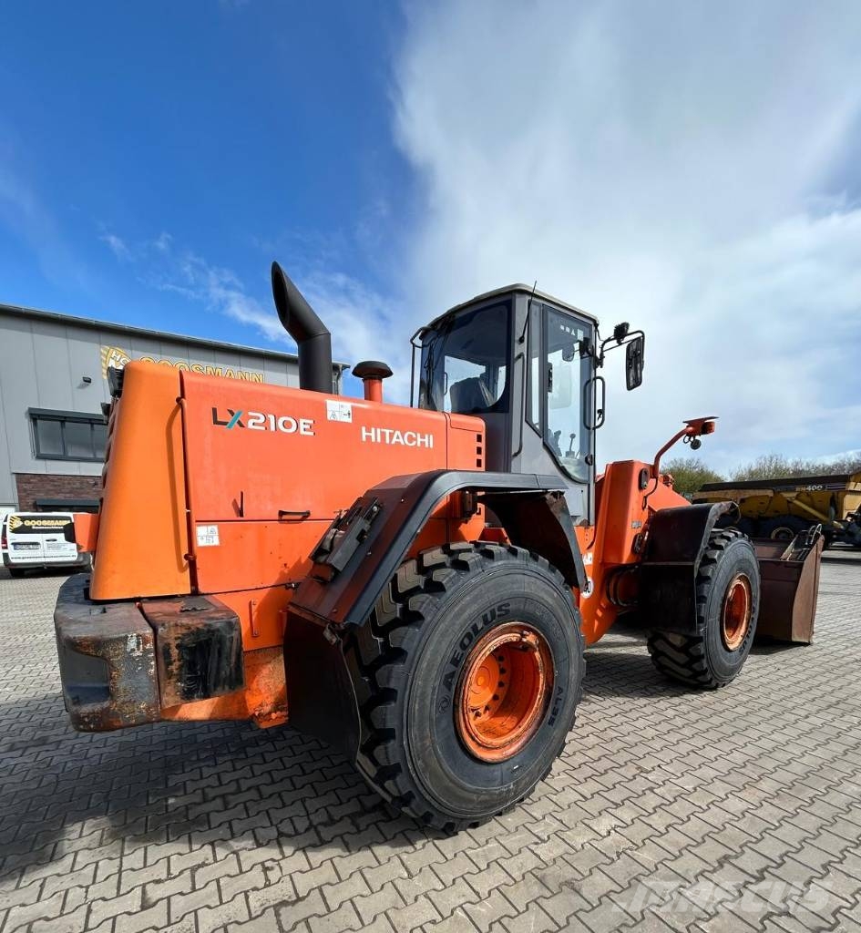 Hitachi LX 210 E Φορτωτές με λάστιχα (Τροχοφόροι)