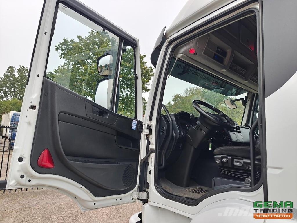 Iveco Stralis 310 4x2 Sleeper Cab Euro6C - Enclosed Box Bakwagens met gesloten opbouw