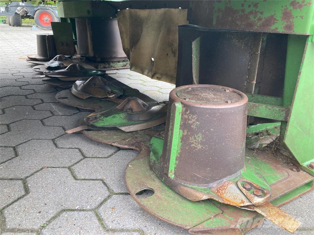 Krone EasyCut 28 P ماكينات زراعية - غير ذلك