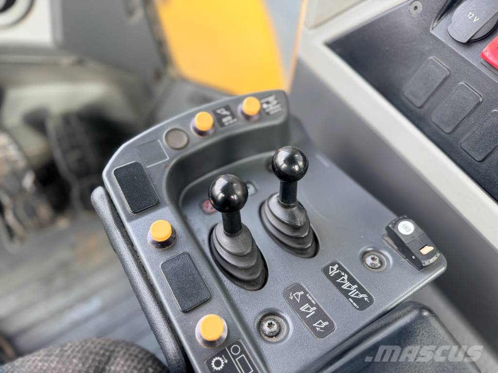 CAT 966M Wielladers