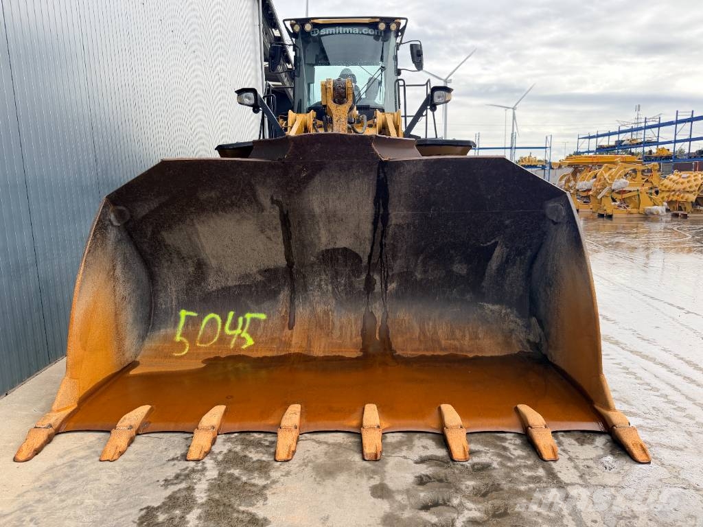 CAT 966M Wielladers