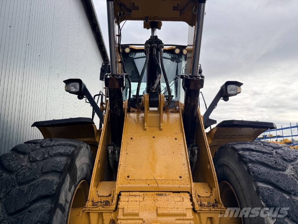 CAT 966M Wielladers
