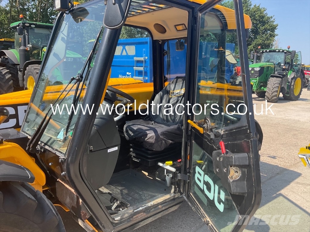 JCB 525-60 AGRI PLUS Redskapsbärare för lantbruk