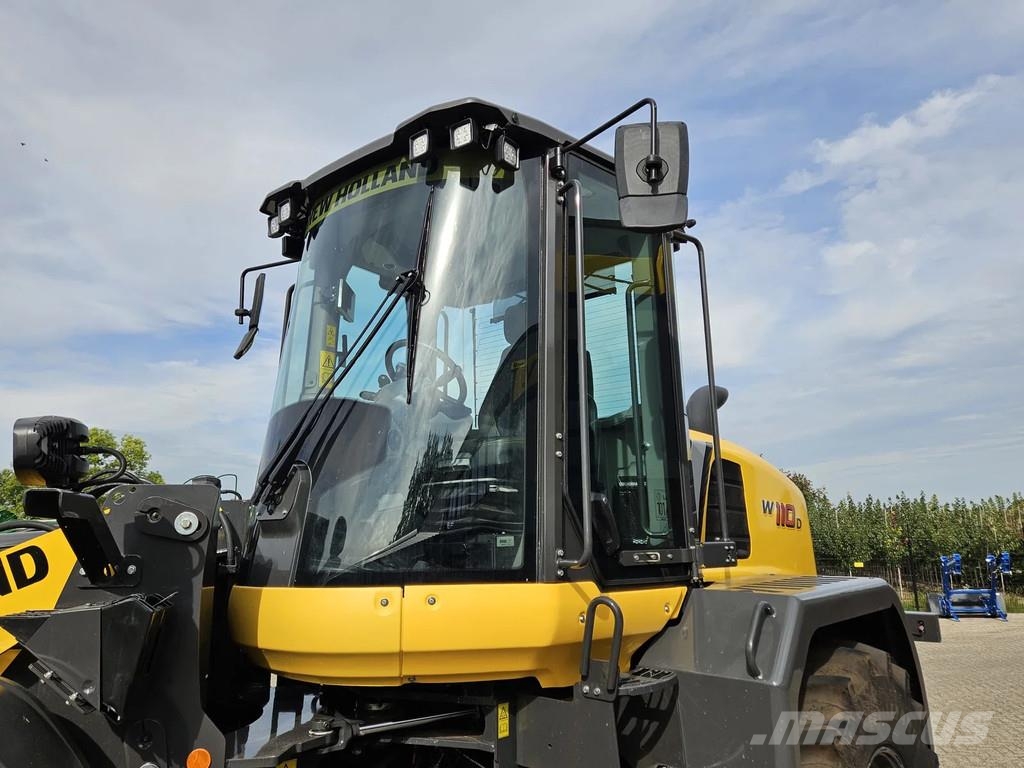 New Holland W110D Long reach Gumikerekes homlokrakodók