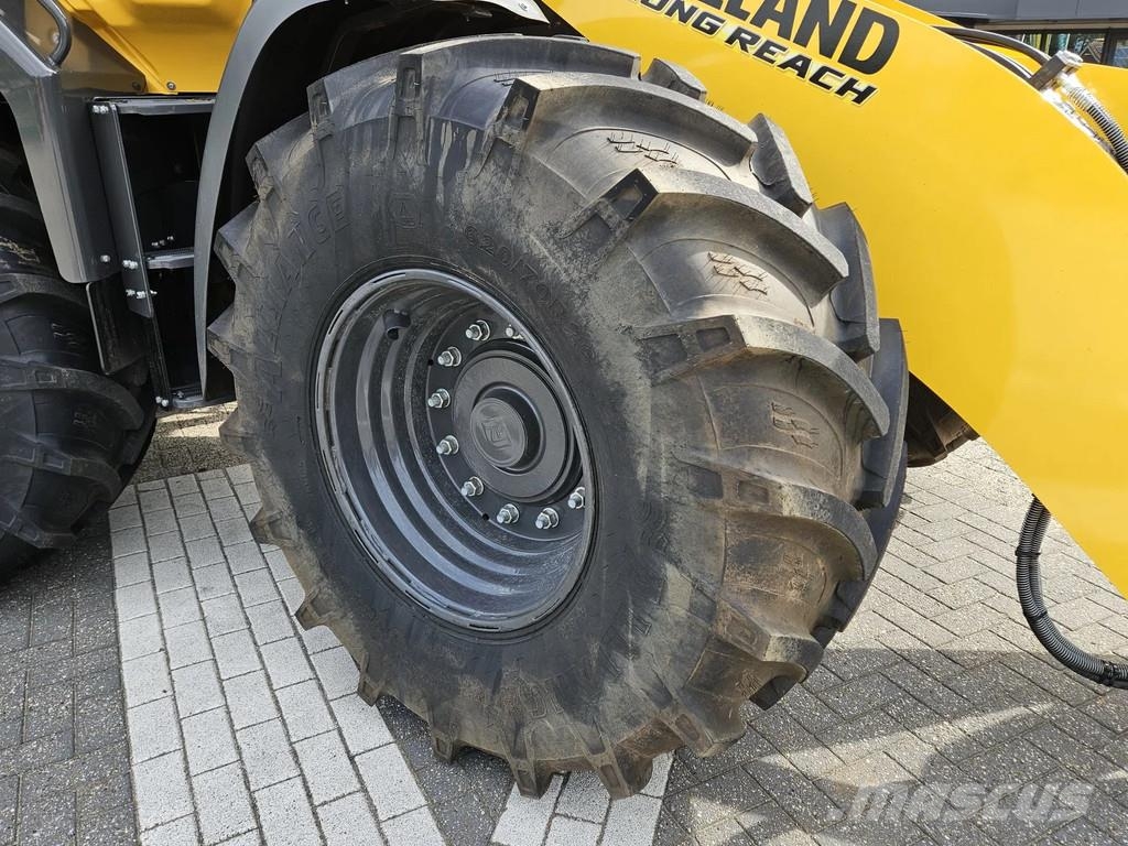 New Holland W110D Long reach Gumikerekes homlokrakodók