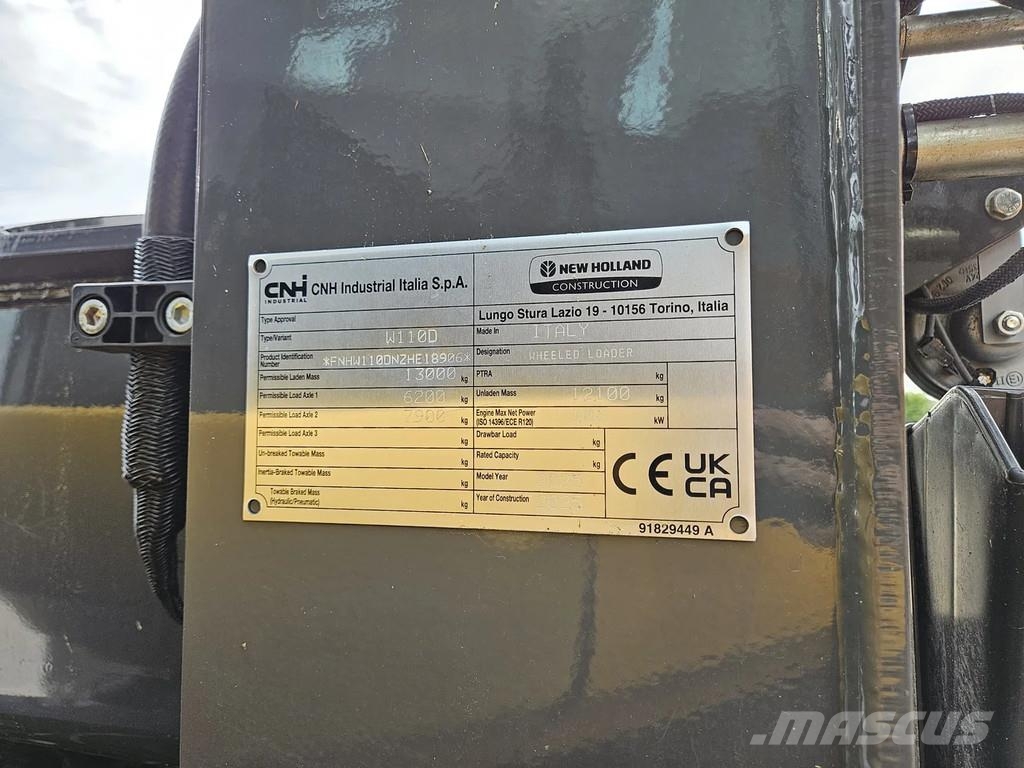 New Holland W110D Long reach Gumikerekes homlokrakodók
