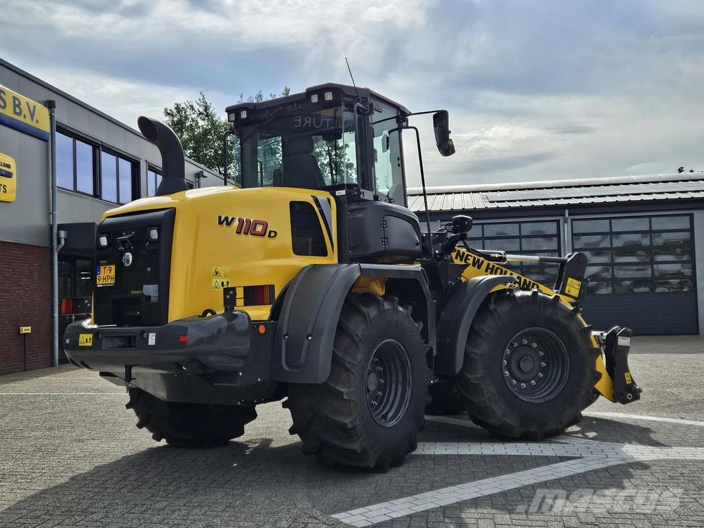 New Holland W110D Long reach Gumikerekes homlokrakodók