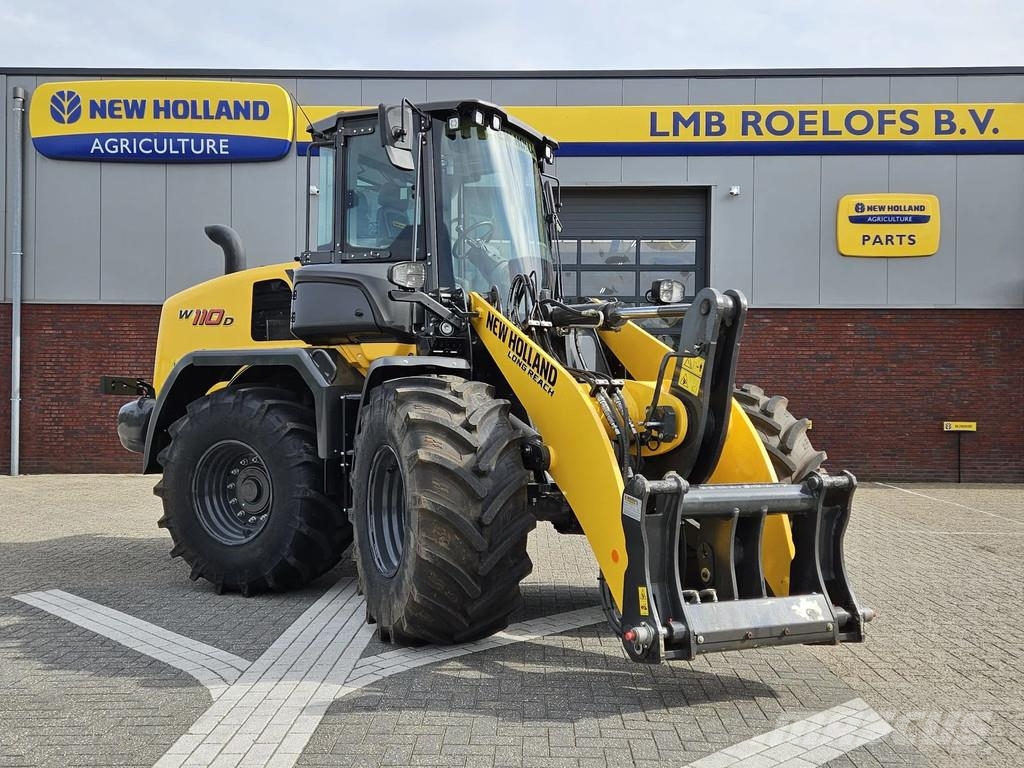 New Holland W110D Long reach Gumikerekes homlokrakodók