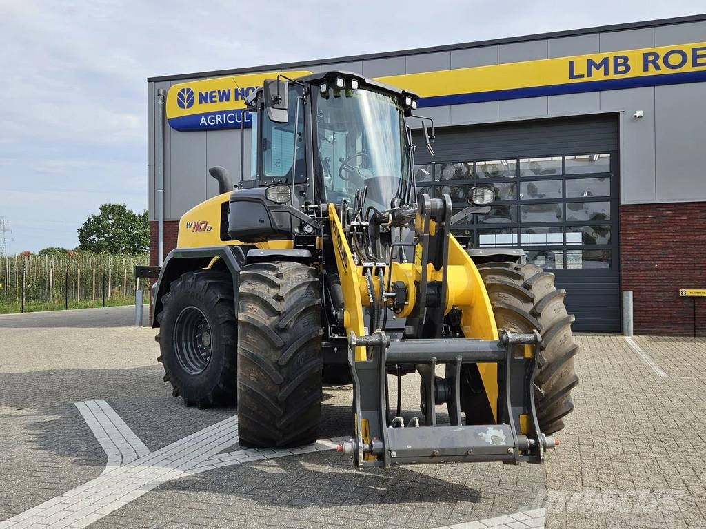 New Holland W110D Long reach Gumikerekes homlokrakodók
