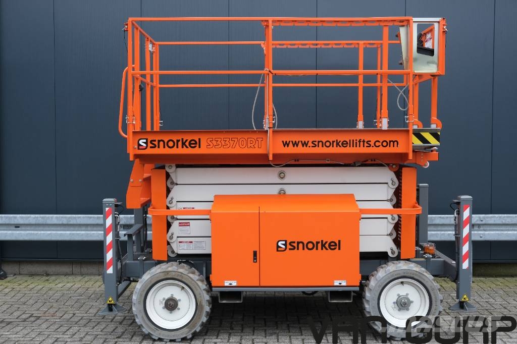 Snorkel S 3370 ORT (ONLY 37h) Ruw terrein schaarhoogwerker Plataformas tijera