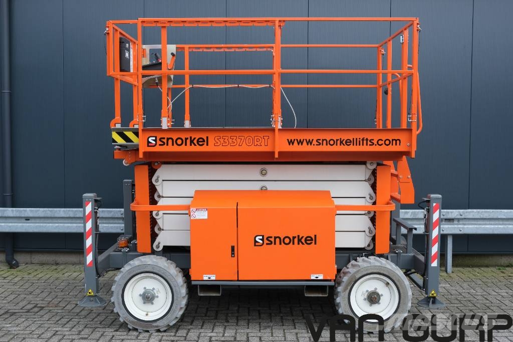 Snorkel S 3370 ORT (ONLY 37h) Ruw terrein schaarhoogwerker Plataformas tijera