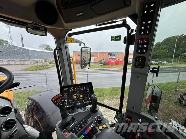 JCB Fastrac 6300, demo Traktorit