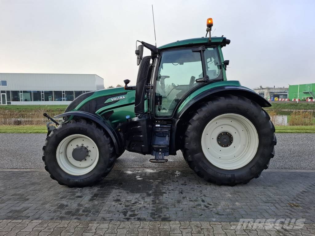 Valtra T 194 Direct TwinTrac 트랙터