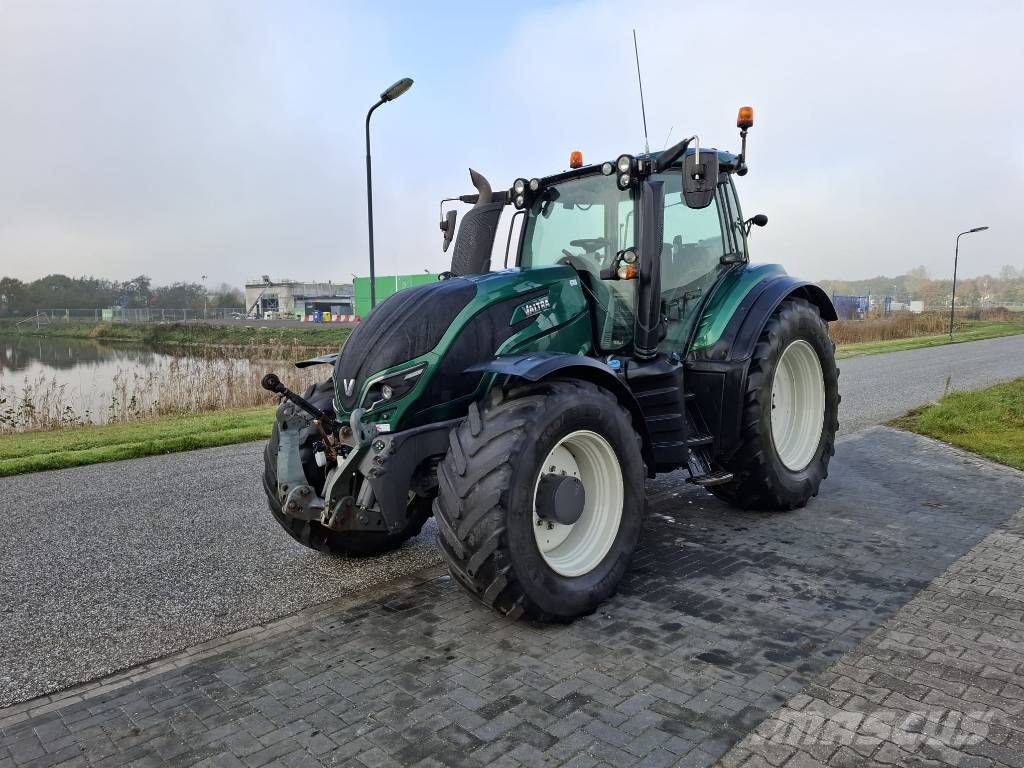 Valtra T 194 Direct TwinTrac 트랙터