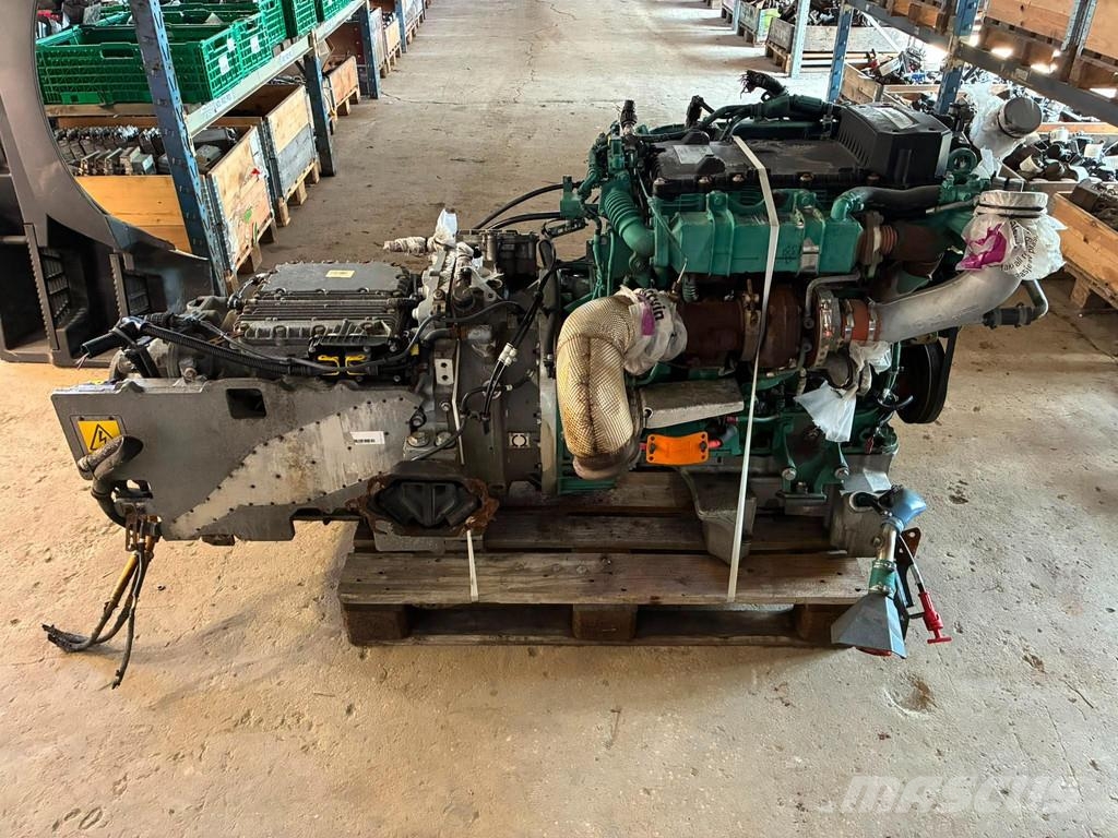 Volvo D5K240 22033561 GEARBOX AT2412E 3190763 Moteur