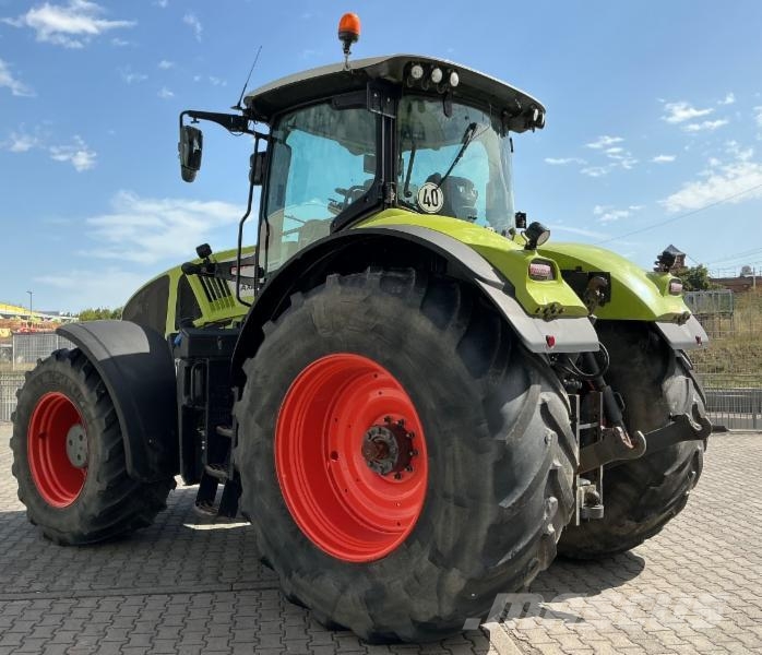 CLAAS AXION 930 CMATIC CEBIS Traktori