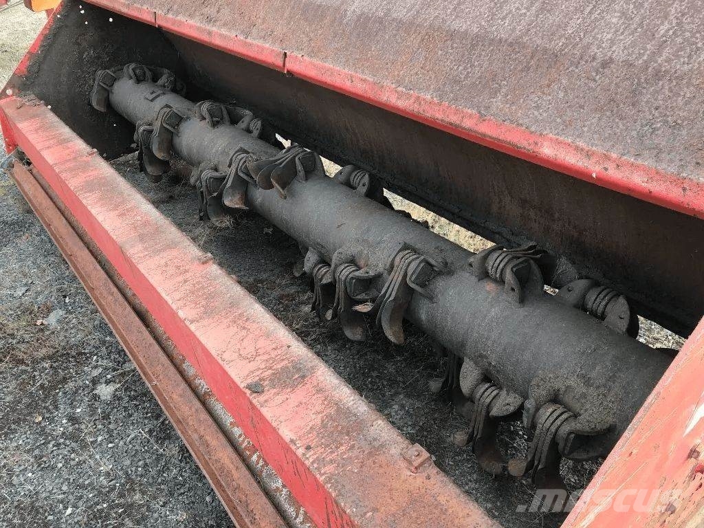 Kuhn RM 280 Drtící zařízení